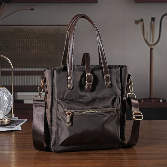 Urban Nylon Crossbody Tasche, 3 Außenfächer und 2 Innenfächer, 22 x 23 x 9 cm, Braun