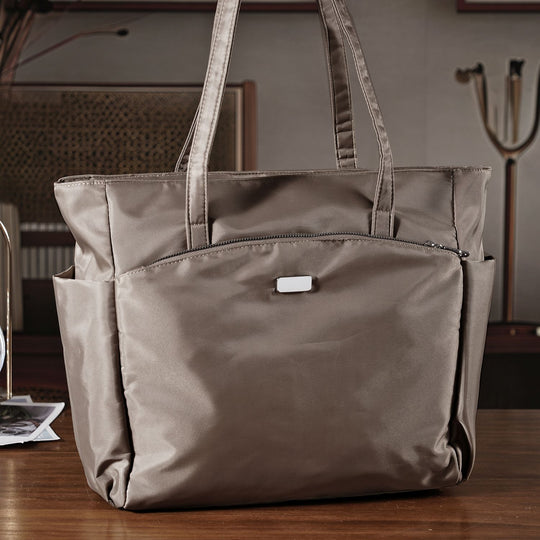 Elegante Signature Handtasche, edles Nylon Design mit 3 Reißverschluss Taschen und 2 offenen Außentaschen, ca. 30 x 30 x 10 cm, Dunkel Khaki