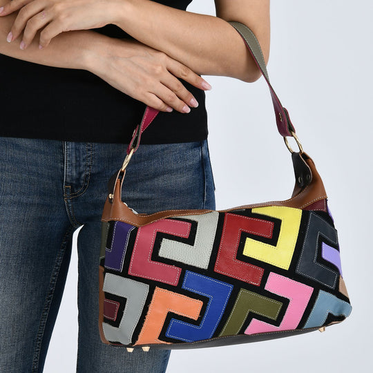 Chaos by Elsie Echtleder Crossbody mit RFID, Matt geprägtes Multicolor Design, 32 x 12.5 x 22 cm, Mehrfarbig