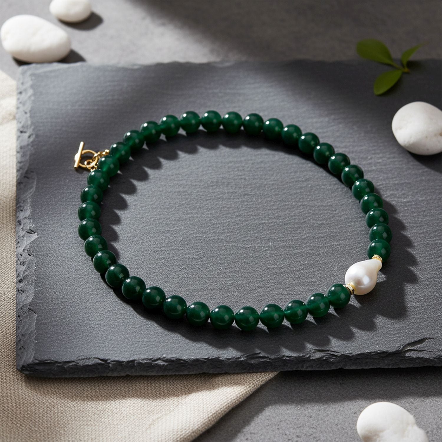 Verde Onyx, Weiße Muschelkernperle, Weißer Zirkonia Halskette ca. 50 cm Reiner Edelstahl Standard gelb vergoldet