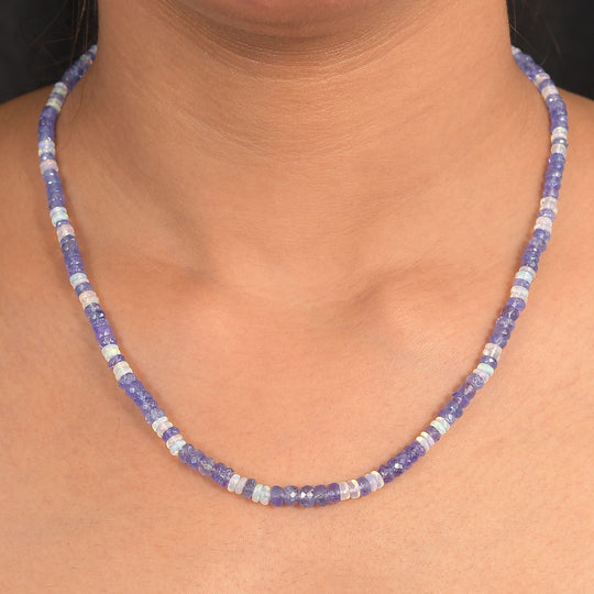 D'Joy Tansanit, Natürlicher, äthiopischer Welo Opal Halskette ca. 45 cm 925 Silber rhodiniert ca. 55,00 ct.