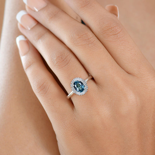AAA Blauer Zirkon, Lab Grown Diamant Ring, AGI zertifiziert und geprüft, 417 Weißgold (Größe 18.00) ca. 2.58 ct