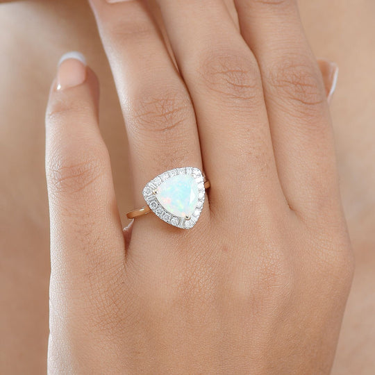 LUXURIANT - AAA Natürlicher, äthiopischer Welo Opal, Lab Grown Diamant Ring, AGI zertifiziert und geprüft, 417 Gelbgold (Größe 18.00) ca. 2.53 ct