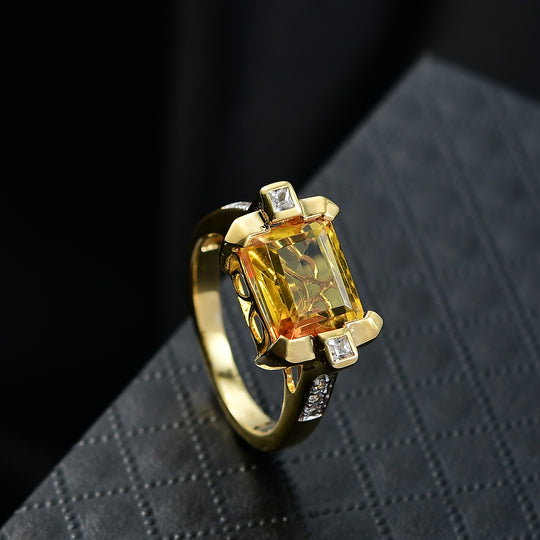 D'Joy - Feuerrahmen-Design Sphaleros Quarz-Triplette, Weißer Zirkon Ring. 925 Silber 750 Gelb Vergoldet (Größe 21.00) ca. 4.20 ct