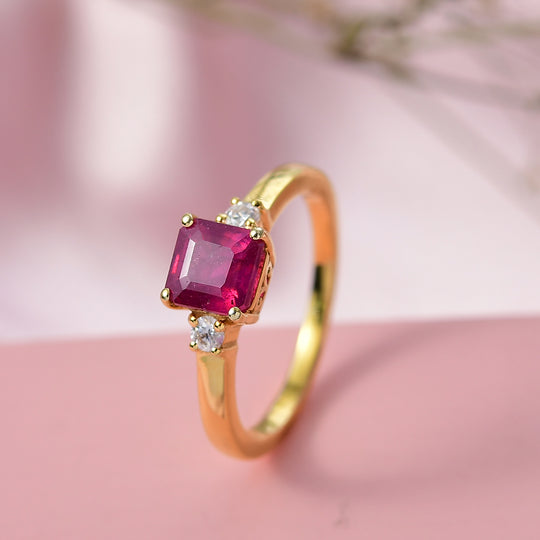 D'Joy AA Afrikanischer Rubin (Fissure gefüllt), Moissanit Ring 925 Silber 750 Gelb Vergoldet (Größe 19.00) ca. 1,70 ct