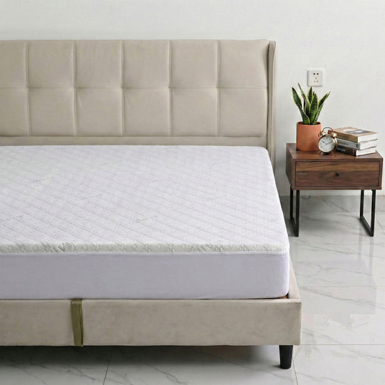 LIVMORE Matratzenschoner, wasserdicht, silberbeschichtet, 150x200cm, Steghöhe 30cm, Weiß