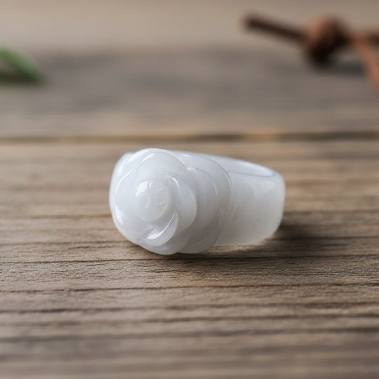 EXTREM SELTEN Natürliche Weiße Jade Ring (Größe 18.00) ca. 45.00 ct