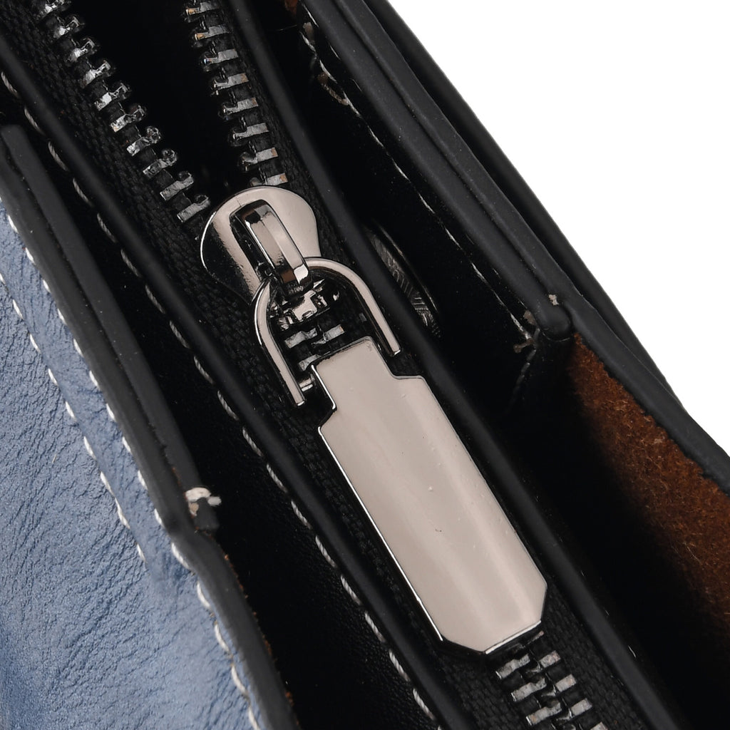 Marineblau