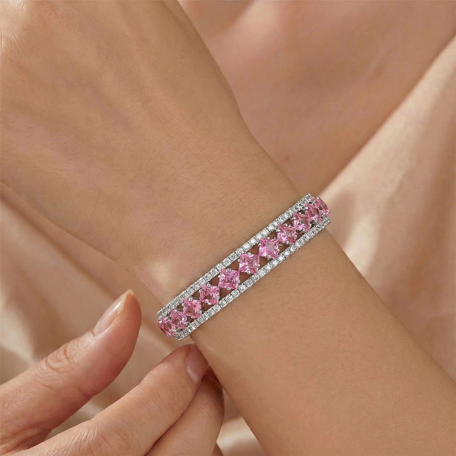 Rosa Zirkonia, Weißer Zirkonia Armreif, Flexibles (ca. 18-19 cm), Nickelfreies Messing