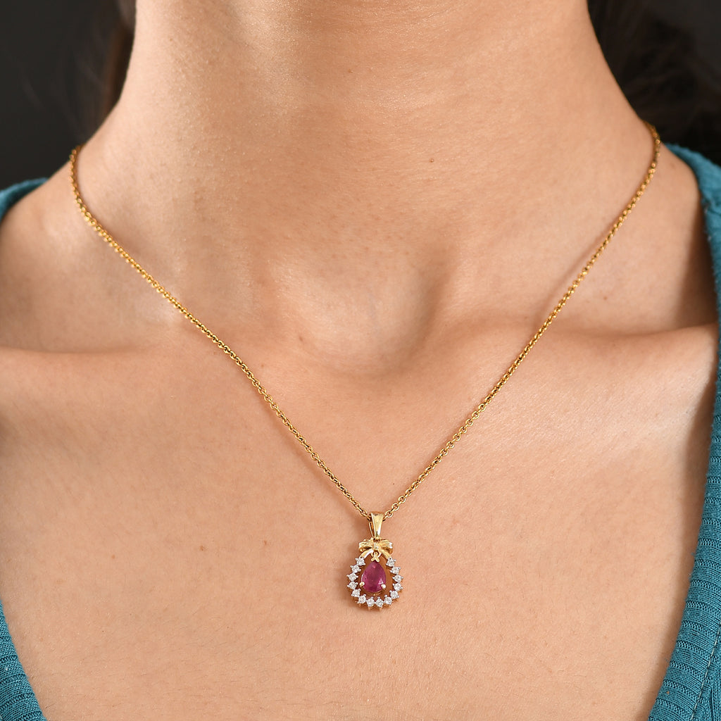 D'Joy Afrikanischer Rubin (Fissure gefüllt), Weißer Zirkon Anhänger 925 Silber 750 Gelb Vergoldet ca. 1,26 ct.