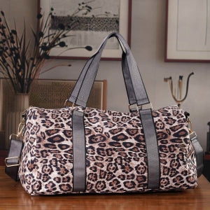 Weekender-Reisetasche mit Leo-Muster, Polyester, Tragegriffe und Reißverschlussfach, Dunkelbraun