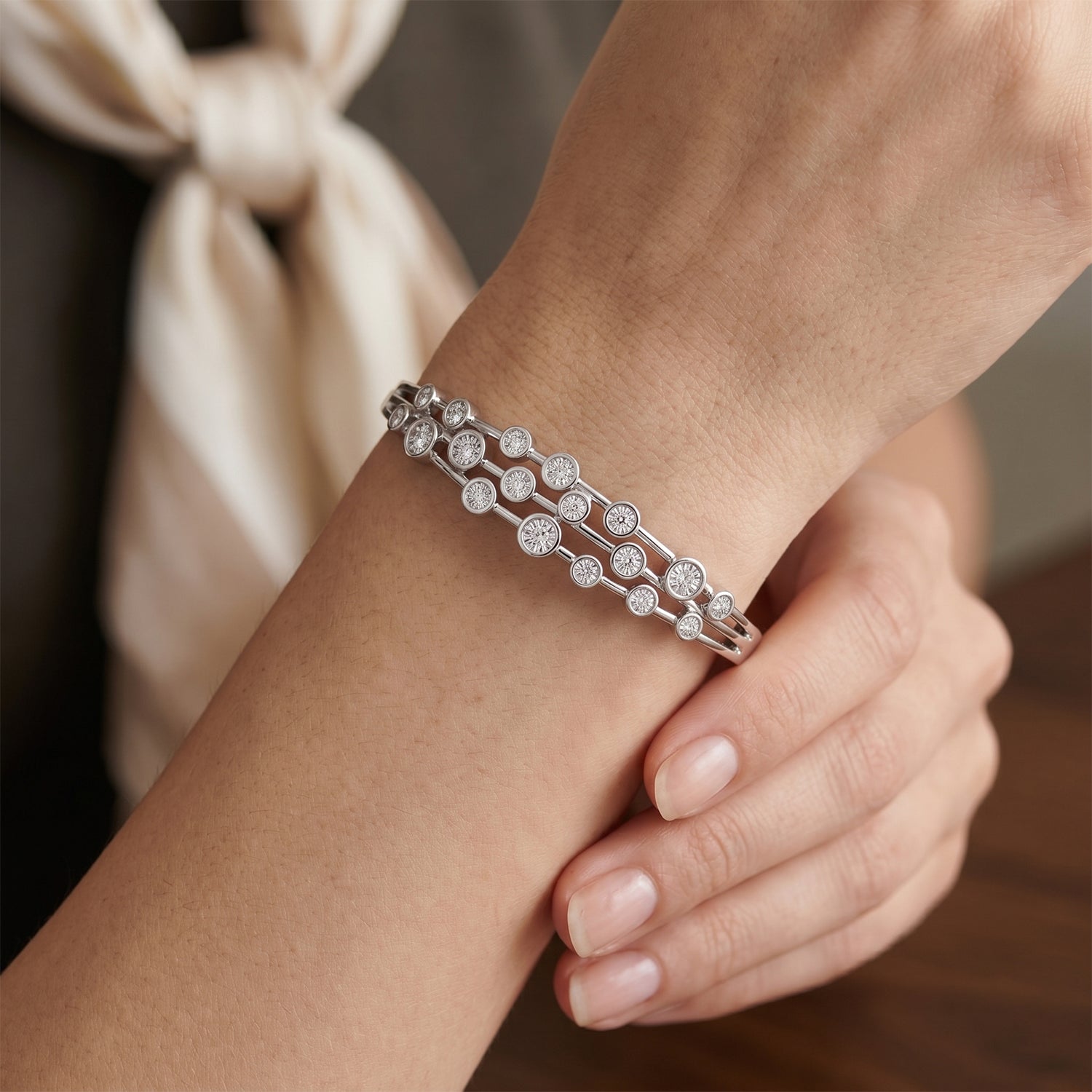 EVER TRUE Weißer Diamant Armreif ca. 19 cm Nickelfreies Messing Rhodiniert ca.