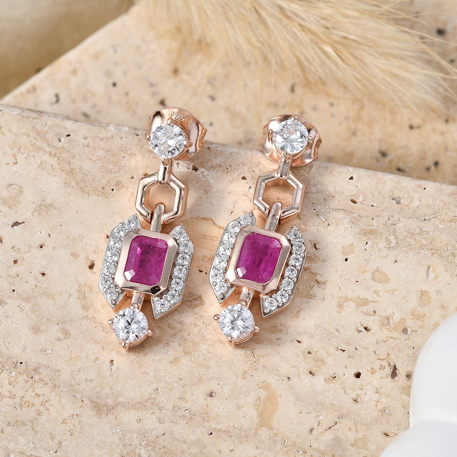 D'Joy Ilakaka Rosa Saphir (Fissure gefüllt), Weißer Zirkon Ohrringe 925 Silber 750 Rosévergoldet ca. 2,49 ct.
