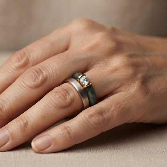 EXTREM SELTEN - Type A Natürlicher Olmek Jadeit, Lab Grown Diamant (0,26 CT) Ring 925 Silber Vergoldet (Größe 17.00) ca. 5.89 ct