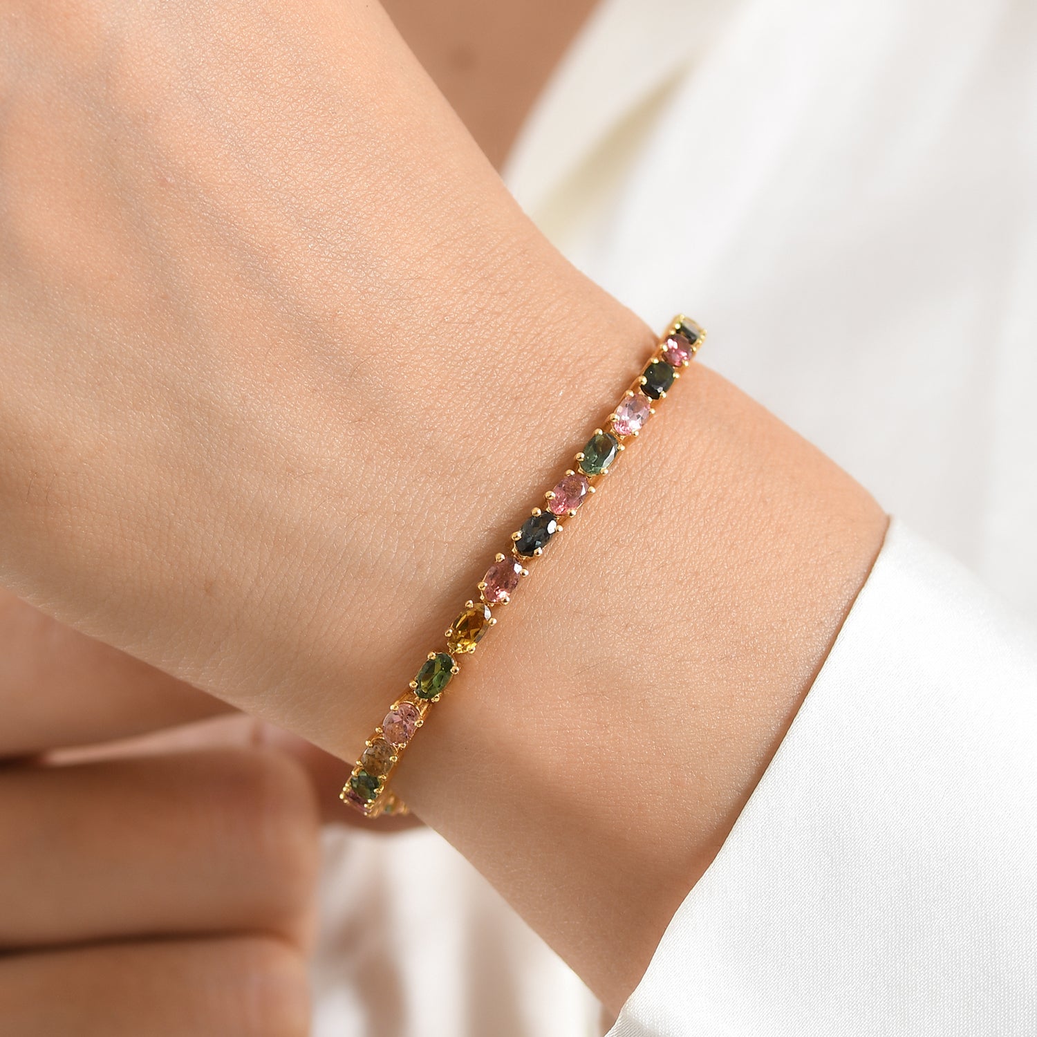 D'Joy AA Multi-Turmalin 19cm Eternity Armband, 925 Silber 750 Gelbgold Vermeil - 7,49 ct.