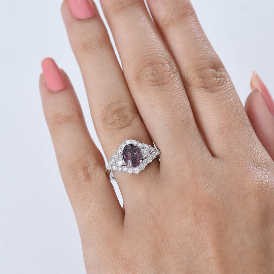 LUXURIANT  (10-16 Werktage Lieferzeit)  2 ct. AAA lila Spinell und Labor Diamant Ring in 417 Weißgold