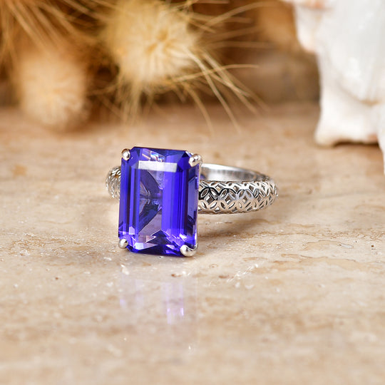 AA Tansanit Ring 375 Gold (Größe 19.00) ca. 6.06 ct