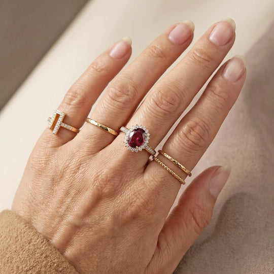 LUXURIANT  (10-16 Werktage Lieferzeit)  2,84 ct. AAA Farbwechsel Granat und Labor Diamant Ring in 417 Gold
