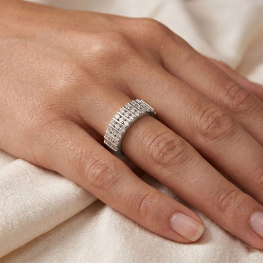 LUXURIANT SGL zertifizierter SI-GH Labor Diamant Half Eternity Ring, 925 Silber rhodiniert - 1,12 ct.