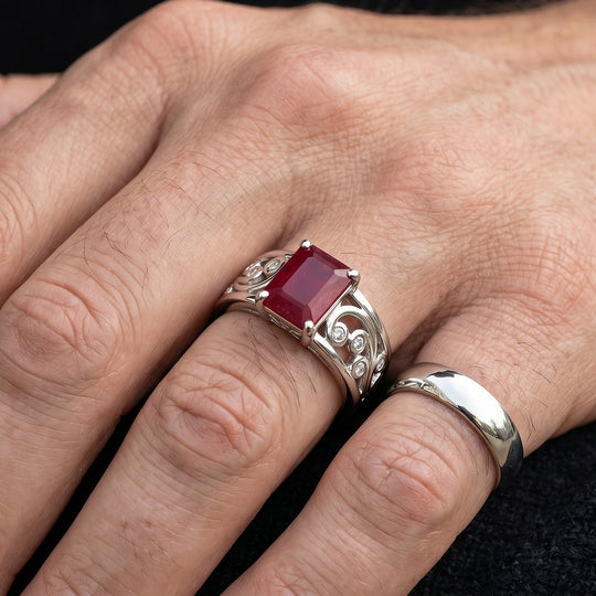 D'Joy Afrikanischer Rubin (Fissure gefüllt), Weißer Zirkon Ring 925 Silber Rhodiniert (Größe 17.00) ca. 3,39 ct