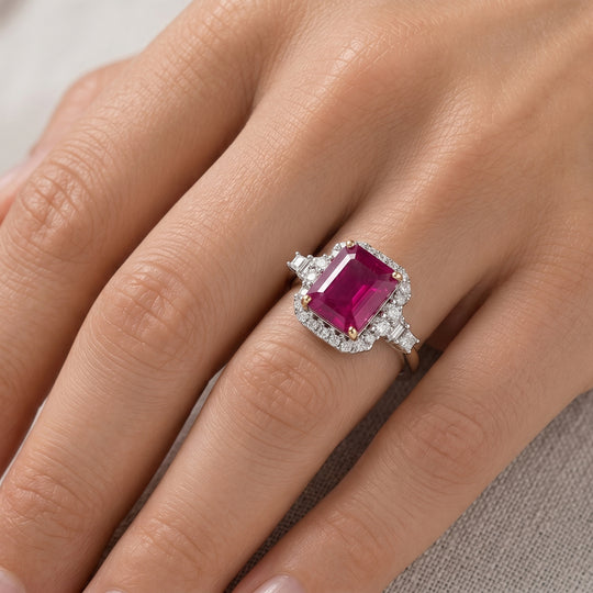 LUXURIANT  (10-16 Werktage Lieferzeit)  2,73 ct. AAA burmesischer Rubin und Labor Diamant Ring in 417 Gold