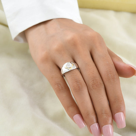 EverTrue Ring mit weißem Diamantakzent, Messing mit Platin E-Beschichtung