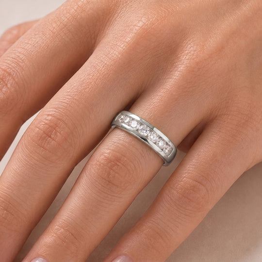 EverTrue weißer Zirkon Ring, 950 Kupfer mit Platin E-Beschichtung - 1,47 ct.