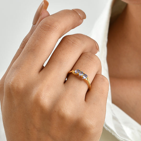 EverTrue Tansanit Trilogie Ring, Messing mit Gelbgold E-Beschichtung - 0,60 ct.