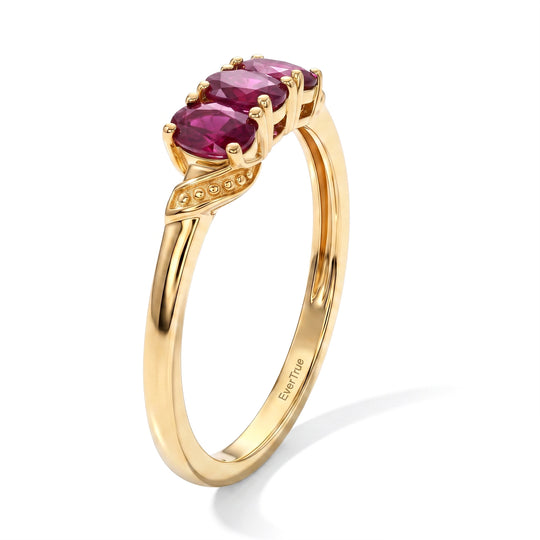 EverTrue afrikanischer Rubin Trilogie Ring, Messing mit Gelbgold E-Beschichtung - 0,60 ct.
