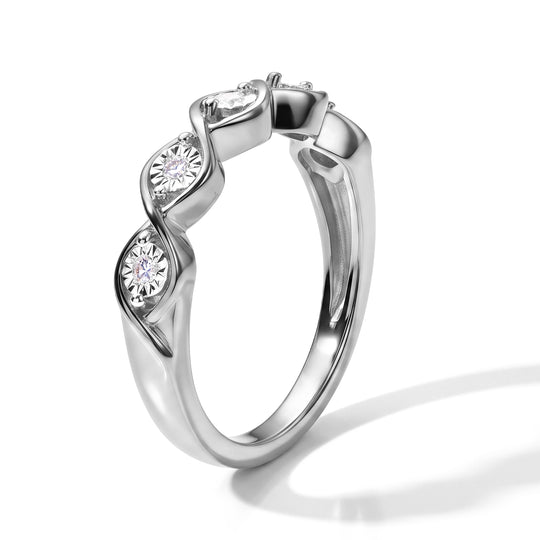 EverTrue Ring mit weißen Diamantakzenten, Messing mit Platin E-Beschichtung