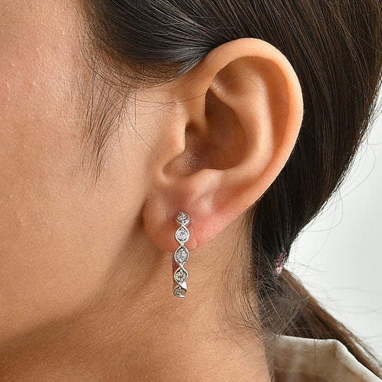 EverTrue weiße Diamant Ohrringe, Messing mit Gelbgold E-Beschichtung - 0,15 ct.