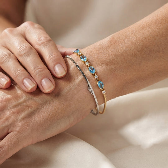 EverTrue AA blaues Apatit und Zirkon 19cm Armband, Bronze mit Gelbgold E-Beschichtung - 2,55 ct.