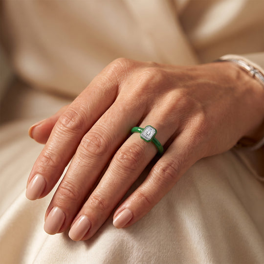 D'Joy Moissanit und gefärbter grüner Jade Ring, 925 Silber rhodiniert - 21,80 ct.