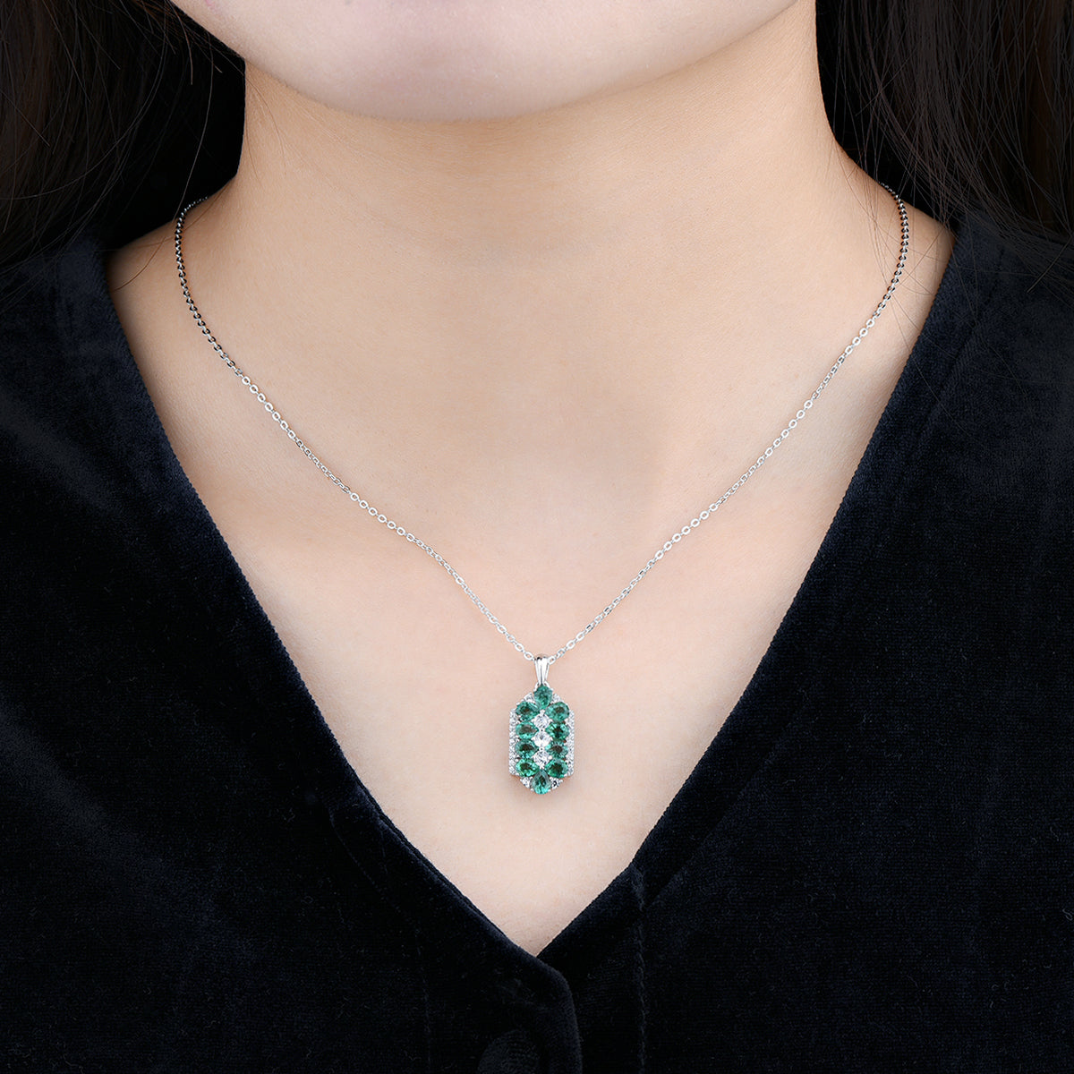 AAA Kagem Sambischer Smaragd und Zirkon Anhänger mit kette, 925 Silber rhodiniert ca. 1,89 ct