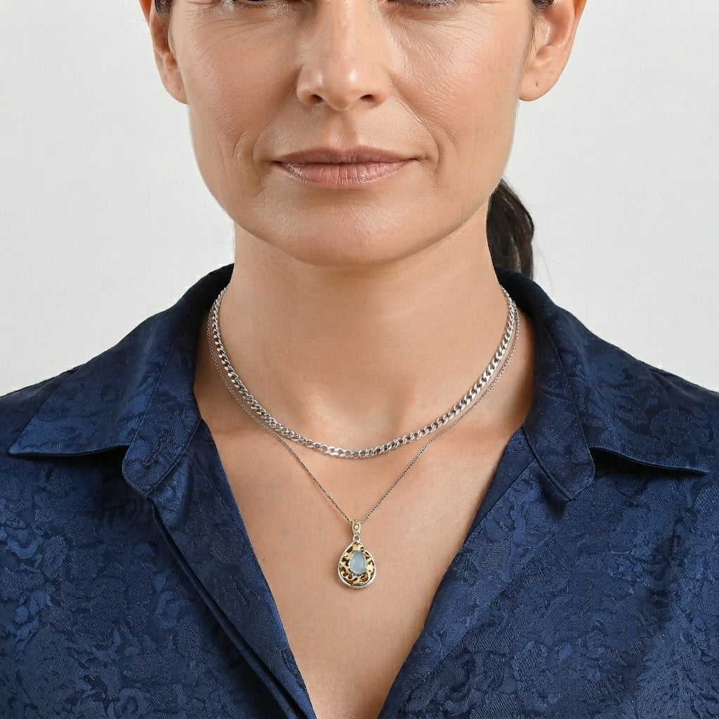 GP - AA Milchiger Aquamarin, Kanchanaburi Blauer Saphir Anhänger 925 Silber Rhodiniert und 750 Gelbgold Vermeil ca. 1,96 ct.