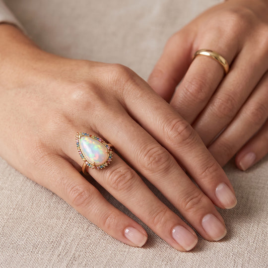 LUXURIANT DIAMOND - AAA Natürlicher, äthiopischer Welo Opal, Lab Grown Roter Diamant Ring 925 Silber 750 Gelbgold vermeil (Größe 20.00) ca. 5,65 ct
