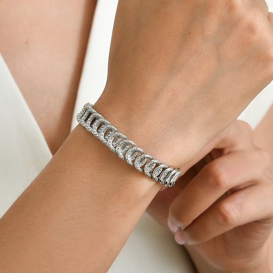 EverTrue Armband mit weißem Diamantakzent, 19cm, Messing mit Gelbgold E-Beschichtung