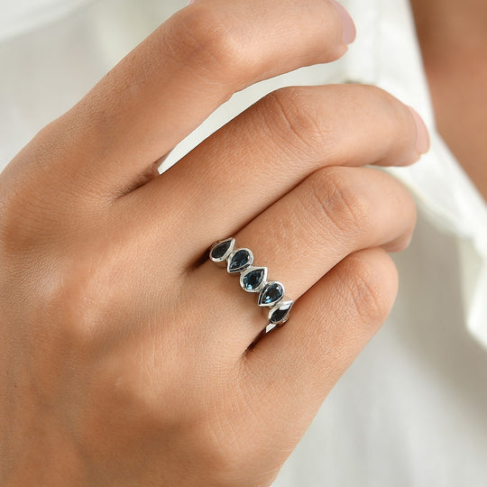 EVER TRUE AA London Blau Topas, Weißer Diamant Ring Reine Bronze (Größe 20.00) ca. 1,37 ct