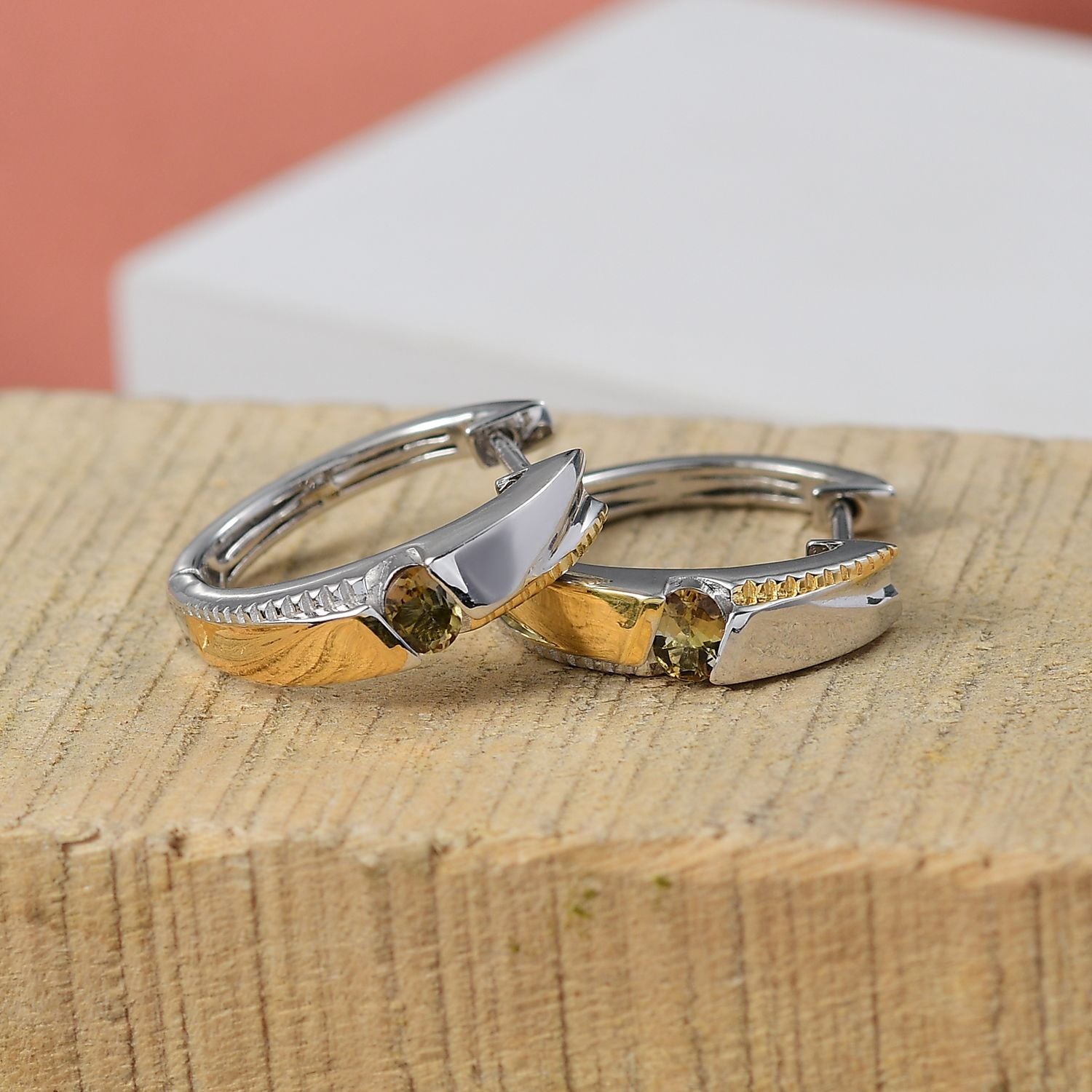 D'Joy zweifarbiger AA goldener Tansanit Ring und Creolen
