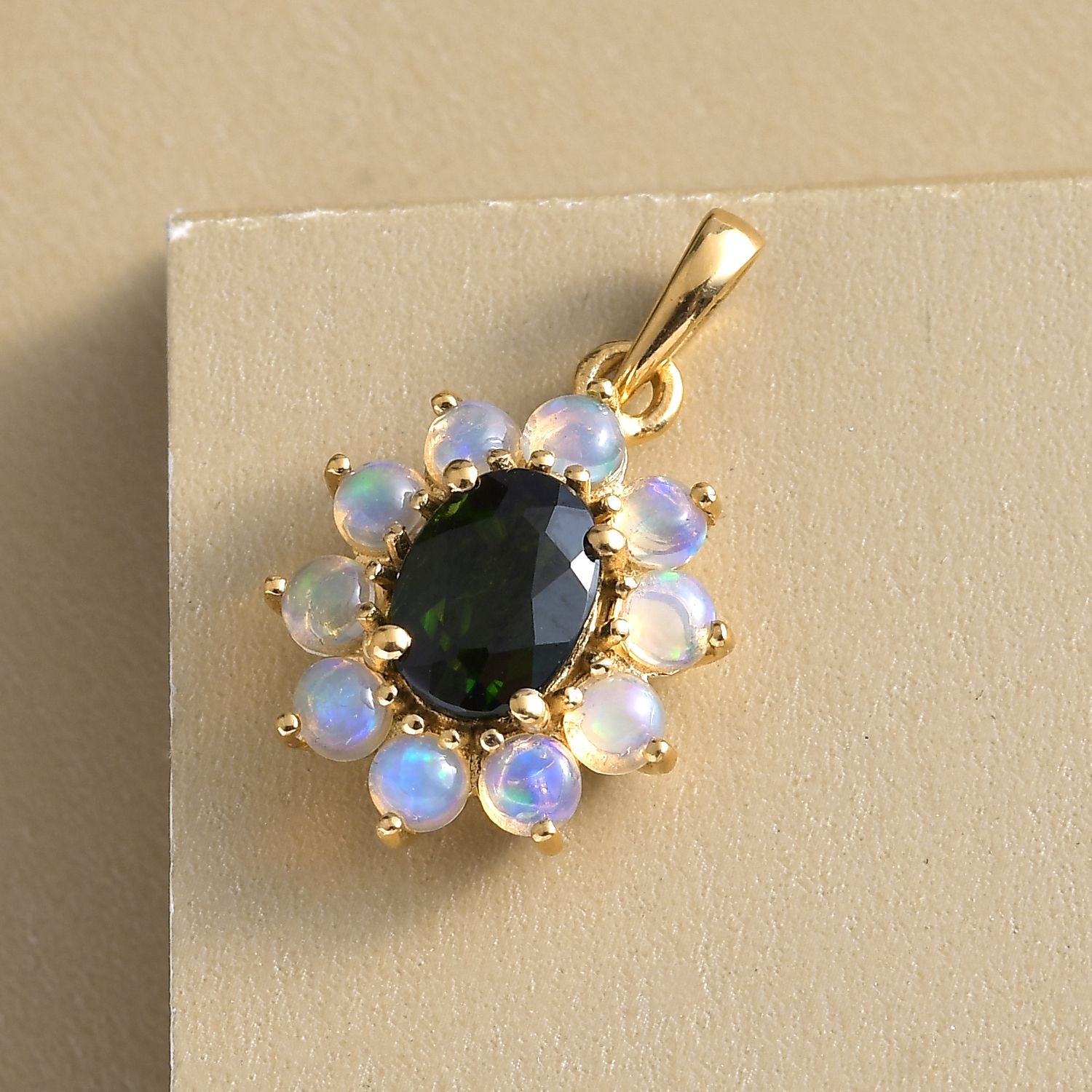 Natürlicher Chromdiopsid und äthiopischer Opal-Anhänger, 925 Silber vergoldet ca. 2,00 ct