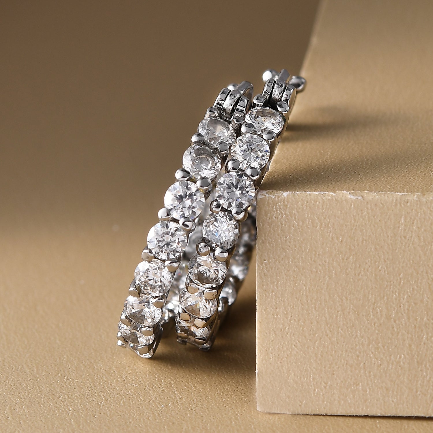 Weiße Zirkonia-Ohrringe, ca. 5,28 ct