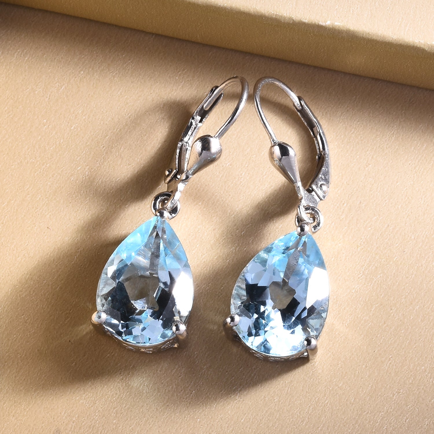 Himmelblaue Topas-Ohrringe, 925 Silber platiniert ca. 12,18 ct