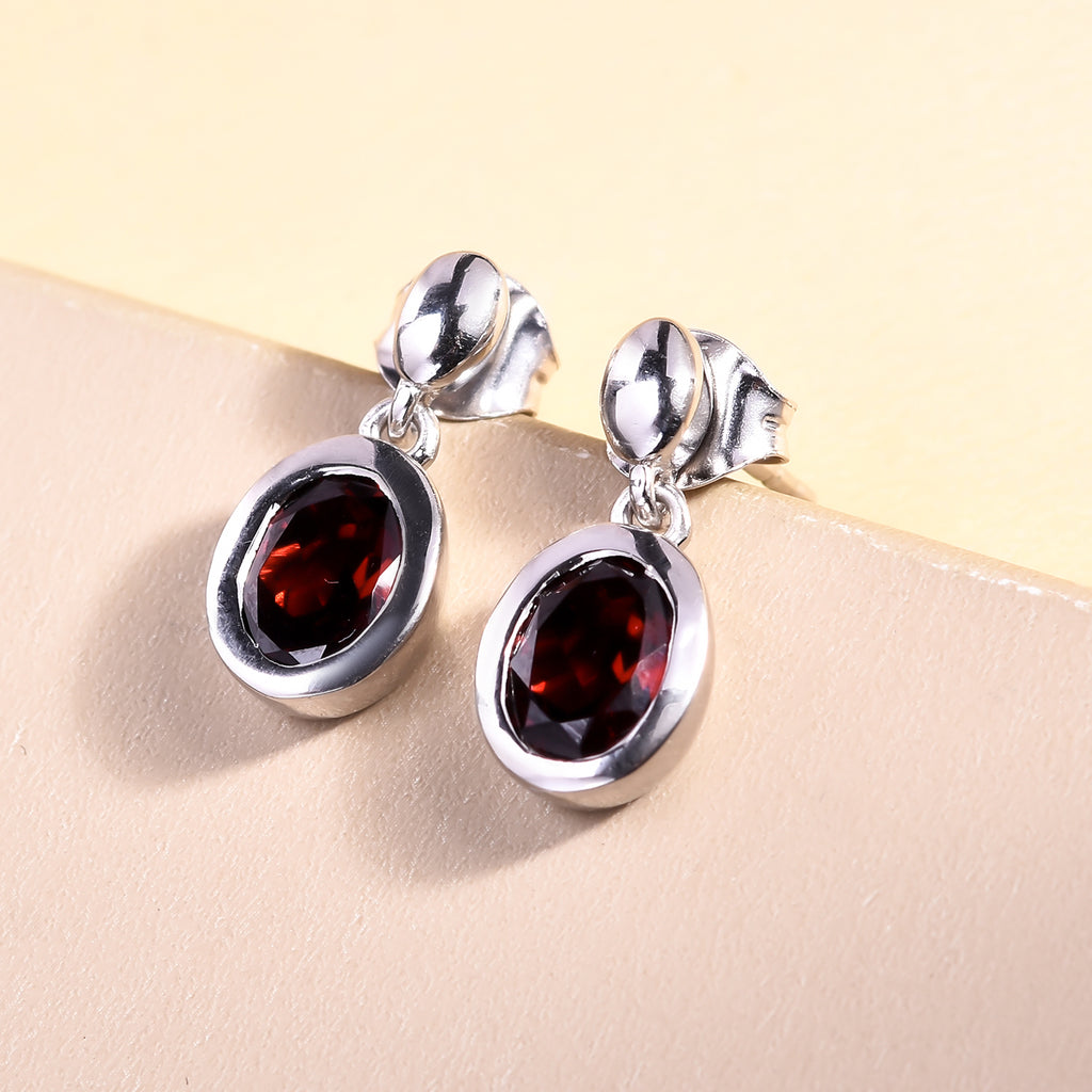 Rote Granat-Ohrringe, 925 Silber platiniert ca. 2,97 ct