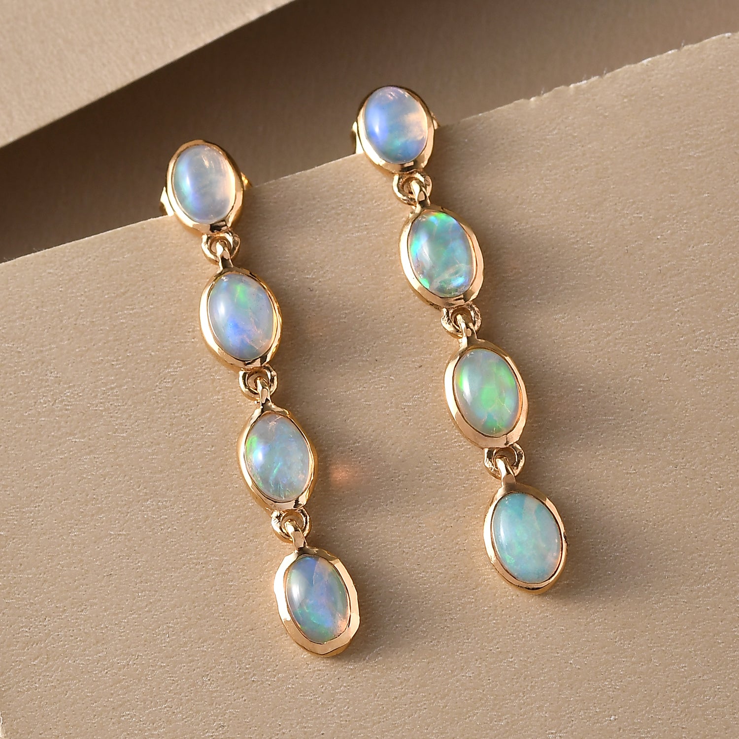 Natürliche, äthiopische Opal-Ohrringe, 925 Silber vergoldet ca. 2.62 ct