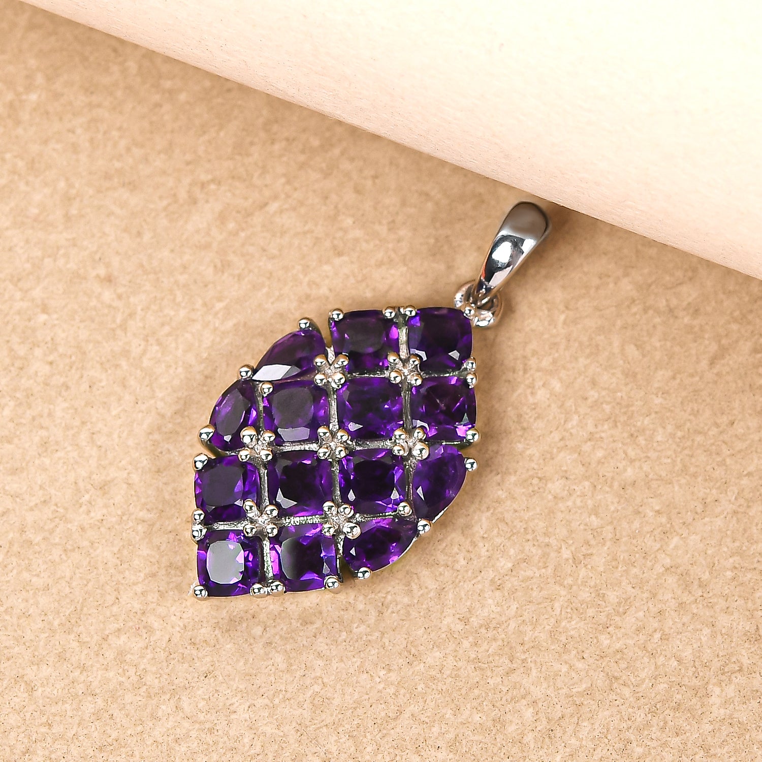 Afrikanischer Amethyst-Anhänger, 925 Silber platiniert ca. 3,59 ct