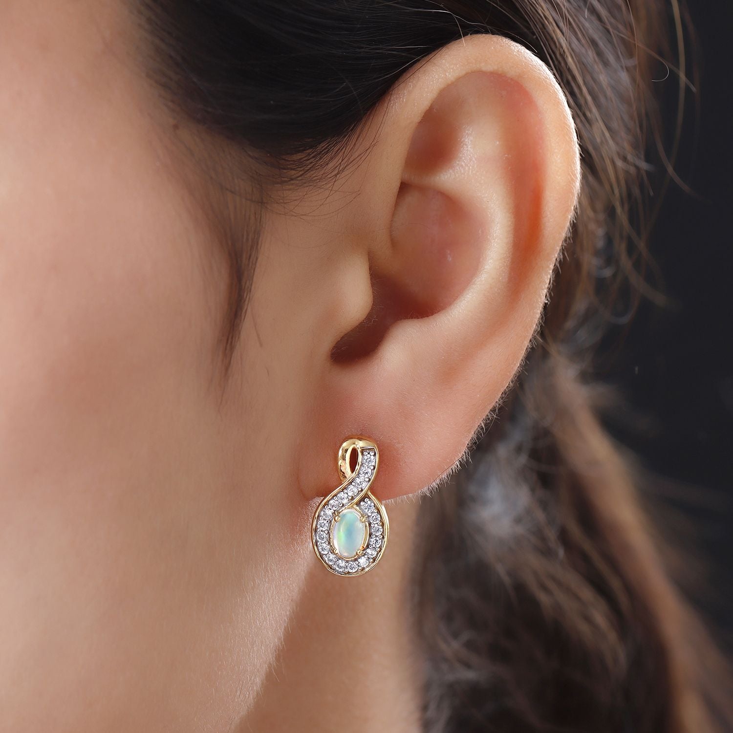 Natürlicher Äthiopischer Opal, Weißer Zirkon Ohrringe 925 Silber vergoldet ca. 1,38 ct