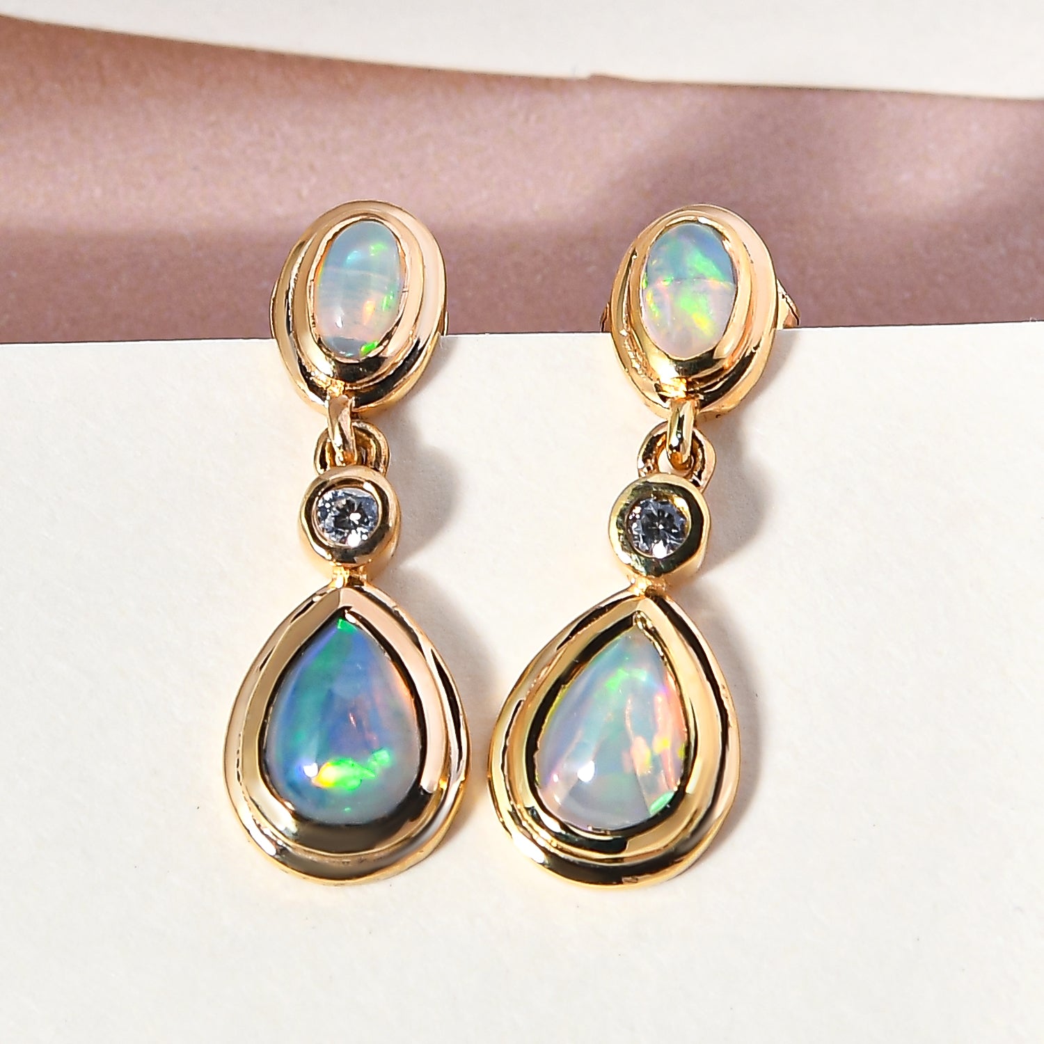 Natürliche, äthiopische Opal-Ohrringe, 925 Silber vergoldet ca. 1,39 ct