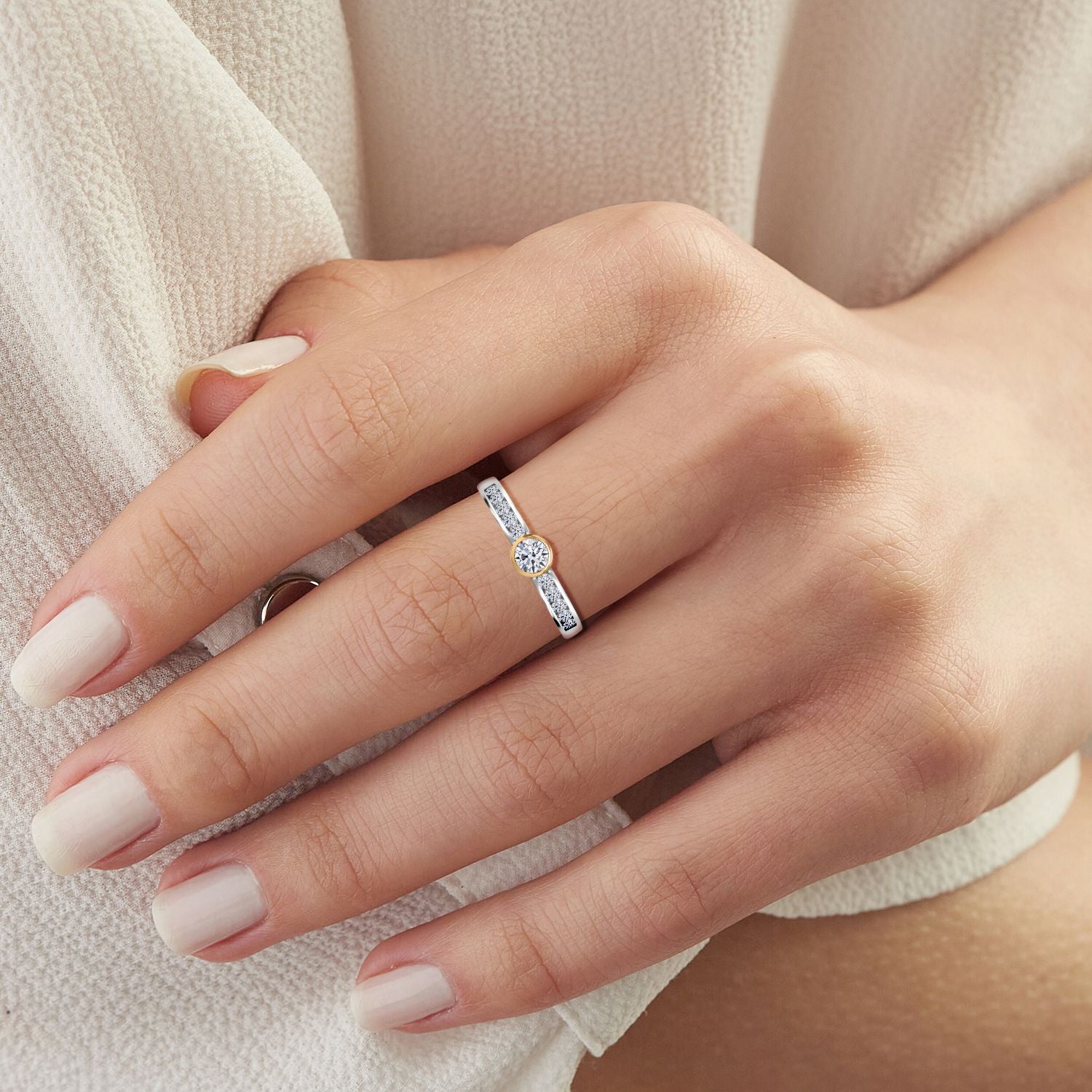 LUXURIANT DIAMOND- SI-GH Labor Diamant zweifarbiger Ring und Ohrringe